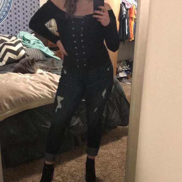 Off the shoulder lace up shirt - Picture 2 of 2